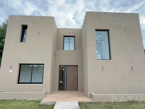 Venta Casa en Medal Country Club \ Pilar \ Permuta o Financiación