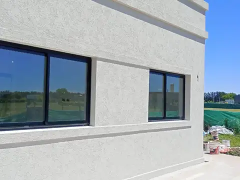 MMC. Casa con pileta en venta barrio Monet, Cardales