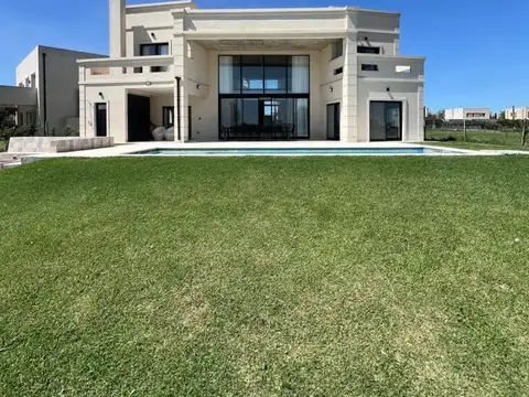 Casa en Venta en El Cantón - Barrio Golf, USD 495.000