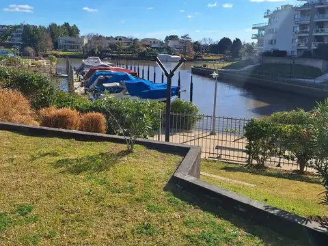 ALQUILER MARINAS DEL CANAL. NORDELTA. PB. JARDIN