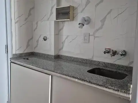 VIAMONTE Y FLORIDA Departamento/oficina frente