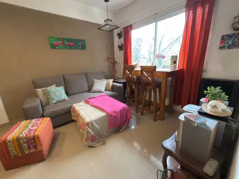 Depto Tipo Casa en Venta de 4 ambientes