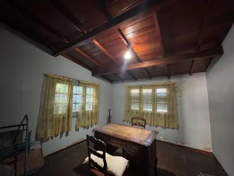 Casa en Venta con 3 cocheras
