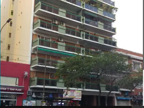 EXCELENTE DEPARTAMENTO DE 3 AMBIENTES CON BALCÓN