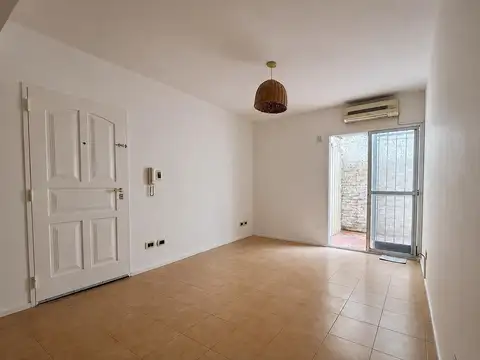 Depto Tipo Casa en Venta de 2 ambientes