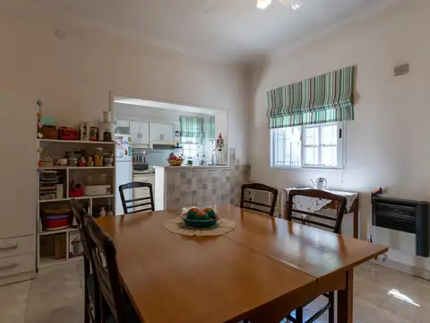 Casa 4 ambientes con 3 baños