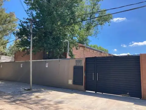 Departamento en Venta en Villa Gobernador Udaondo, USD 215.000