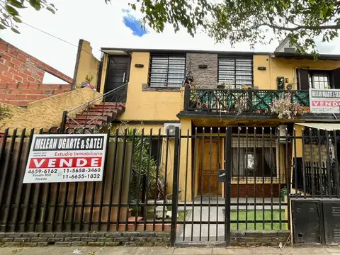 VIVIENDA MULTIFAMILIAR - IDEAL 2 FAMILIAS + LOCAL - VENTA EN BLOCK - OPORTUNIDAD INVERSORES