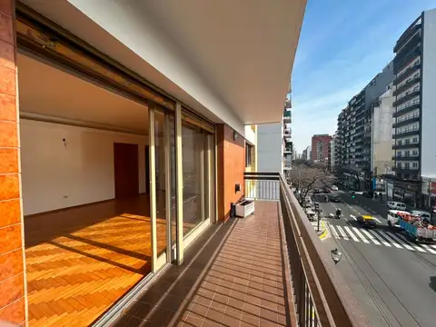 Piso de Cat. Impecable 6 Amb-Cochera-Balcon-Boedo