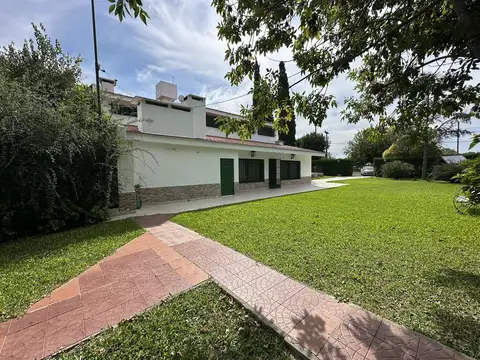 Gobernador Oroño al 1100