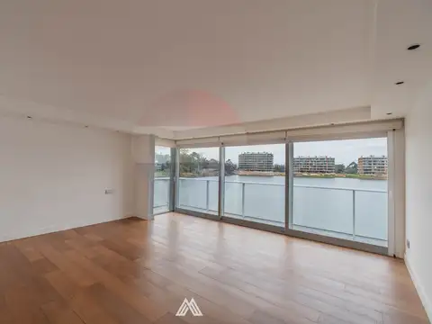 Departamento 9 ambientes con 4 baños