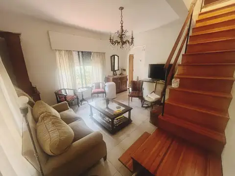 Depto Tipo Casa en Venta con 1 cocheras