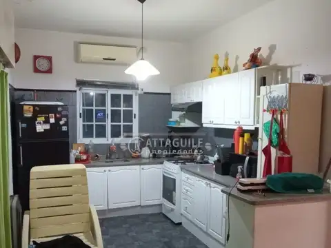 Depto Tipo Casa en Venta en San Antonio de Padua, USD 165.000
