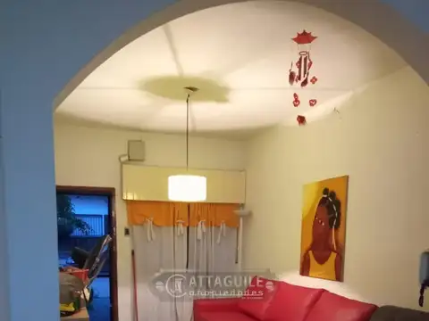 Depto Tipo Casa en Venta de 5 ambientes