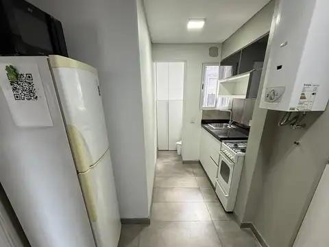 Departamento 3 dormitorios al frente con balcón | 8° piso