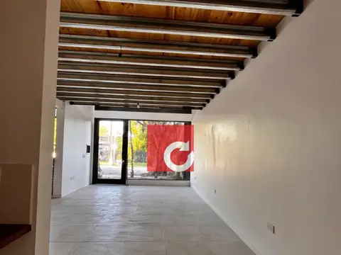 Oficina en Alquiler con 5 cocheras