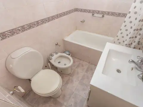Departamento 5 ambientes con 3 baños