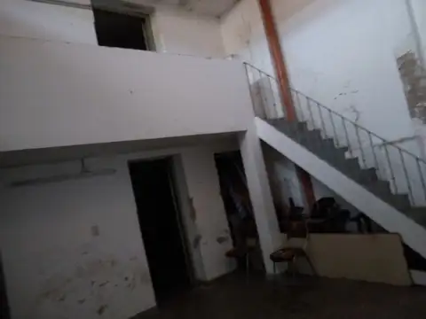 Galpon en Venta en Flores, USD 300.000