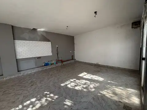 Depto Tipo Casa en Venta en Lanús Este, USD 195.000