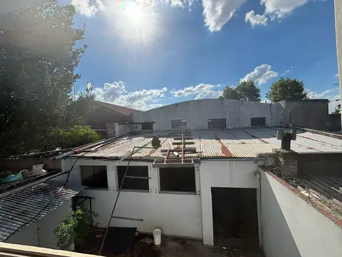 Depto Tipo Casa en Venta con 2 cocheras