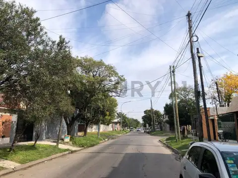 Casa en Venta en Lanus Oeste, USD 160.000
