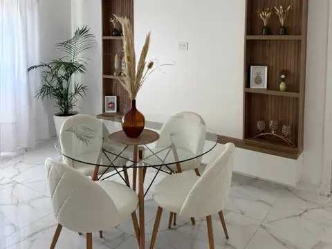 Venta Departamento 3 ambientes con Escritorio. Zona Centro
