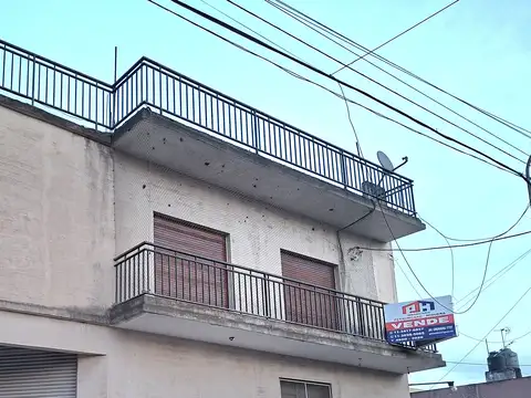 Venta amplio depto 3 amb