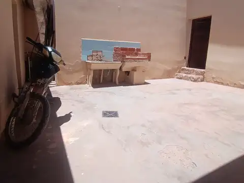 VENTA OFICINA Y CASA EN CENTRO DE HUMAHUACA