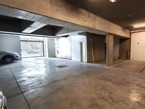 Cochera en República de la Sexta