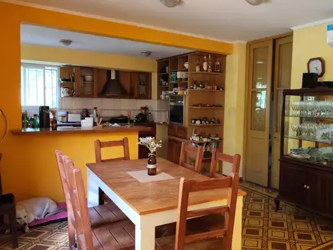 Quinta en Venta con 2 cocheras