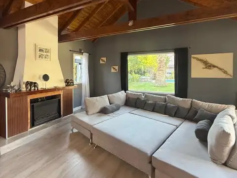 Casa 4 ambientes con 4 baños