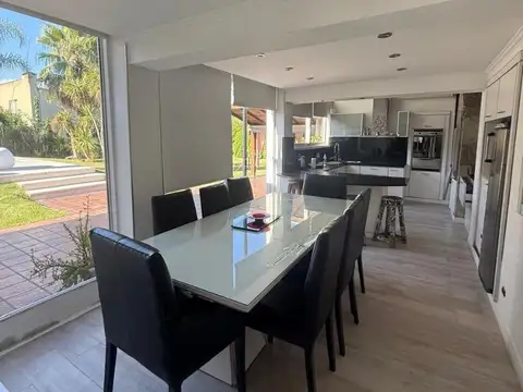 Casa en Venta - El Bosque - Campana