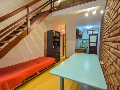 Depto Tipo Casa 2 ambientes con 1 baño