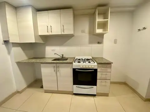 Departamento en Alquiler en Ciudad Jardin del Palomar, $ 650.000