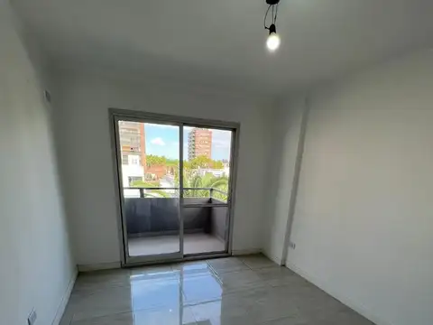Avenida Peron 600, Piso 4°