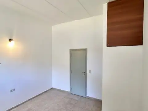 Casa 5 ambientes con 1 baño