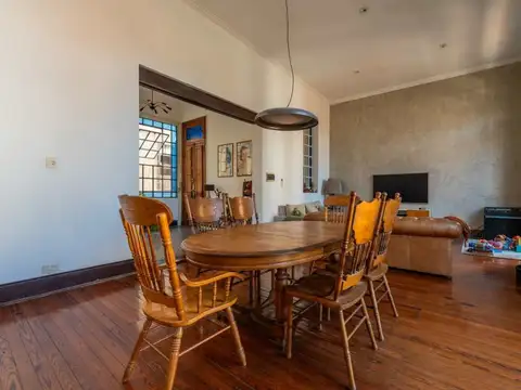 Depto Tipo Casa en Venta 80 años