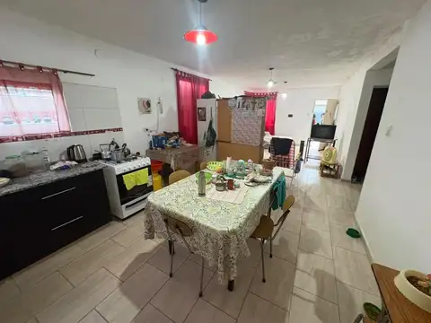 Casa 3 ambientes con 1 baño