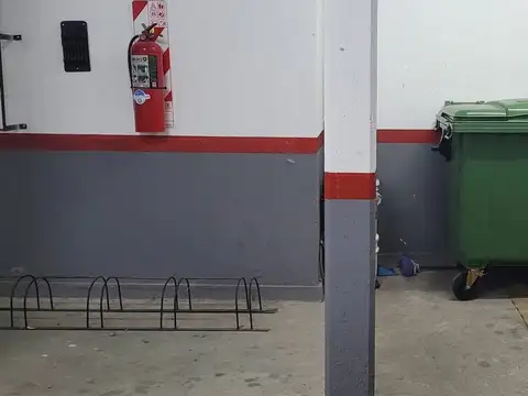 VENTA CONJUNTO DE 6 COCHERAS EN MICROCENTRO