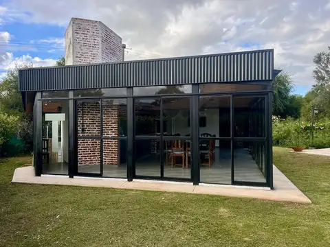 Casa en Alquiler en Jockey Club, USD 2.600