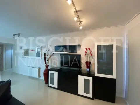 Departamento en Alquiler Temporal con 1 cochera