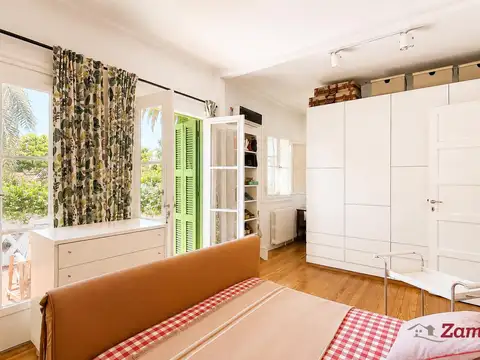 Casa 11 ambientes con 5 baños