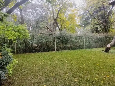 OPORTUNIDAD: Gran lote con casa a terminar en Parque Leloir