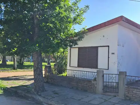 Casa 5 ambientes con 2 baños