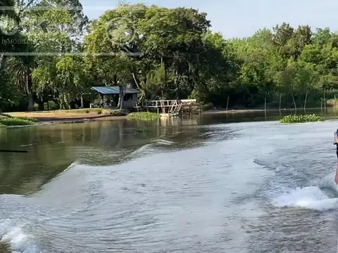Espectacular Unicas.!!!!  Tierra apta desarrollo de 27 has en el Delta. Con laguna interna.