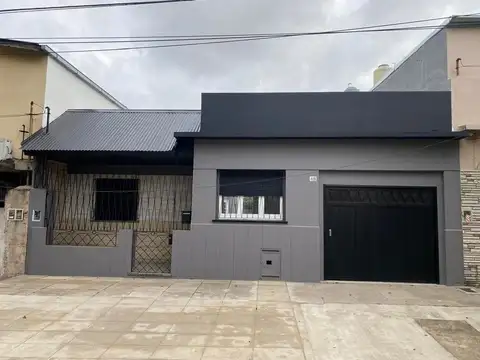 CASA 3 AMBIENTES CON COCHERA, FDO LIBRE Y TERRAZA