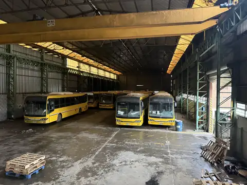 galpon de 2270m2 con 150 m2 de oficinas sobre ruta 8n