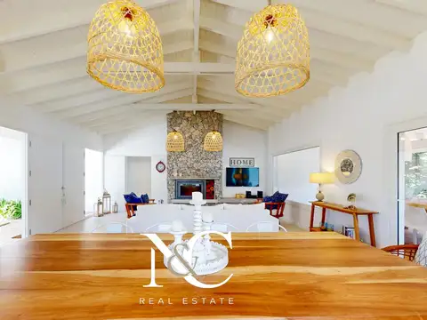 Casa 5 ambientes con 3 baños