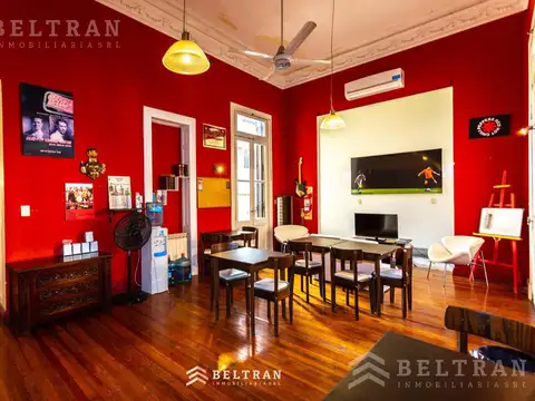 Casa 30 ambientes con 8 baños