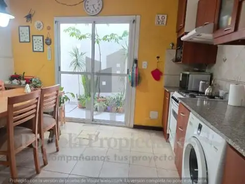 Depto Tipo Casa 2 ambientes con 2 baños